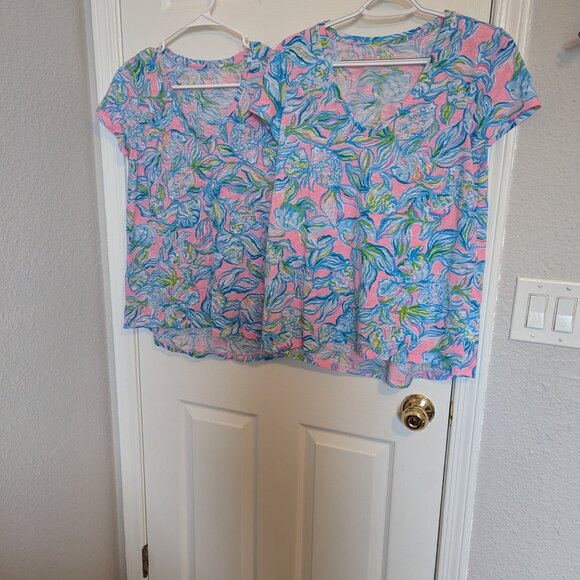 Lilly Pulitzer | Etta V-Neck |  Pelican Pink Off The Scales | EUC | S / M - Picture 2 of 11